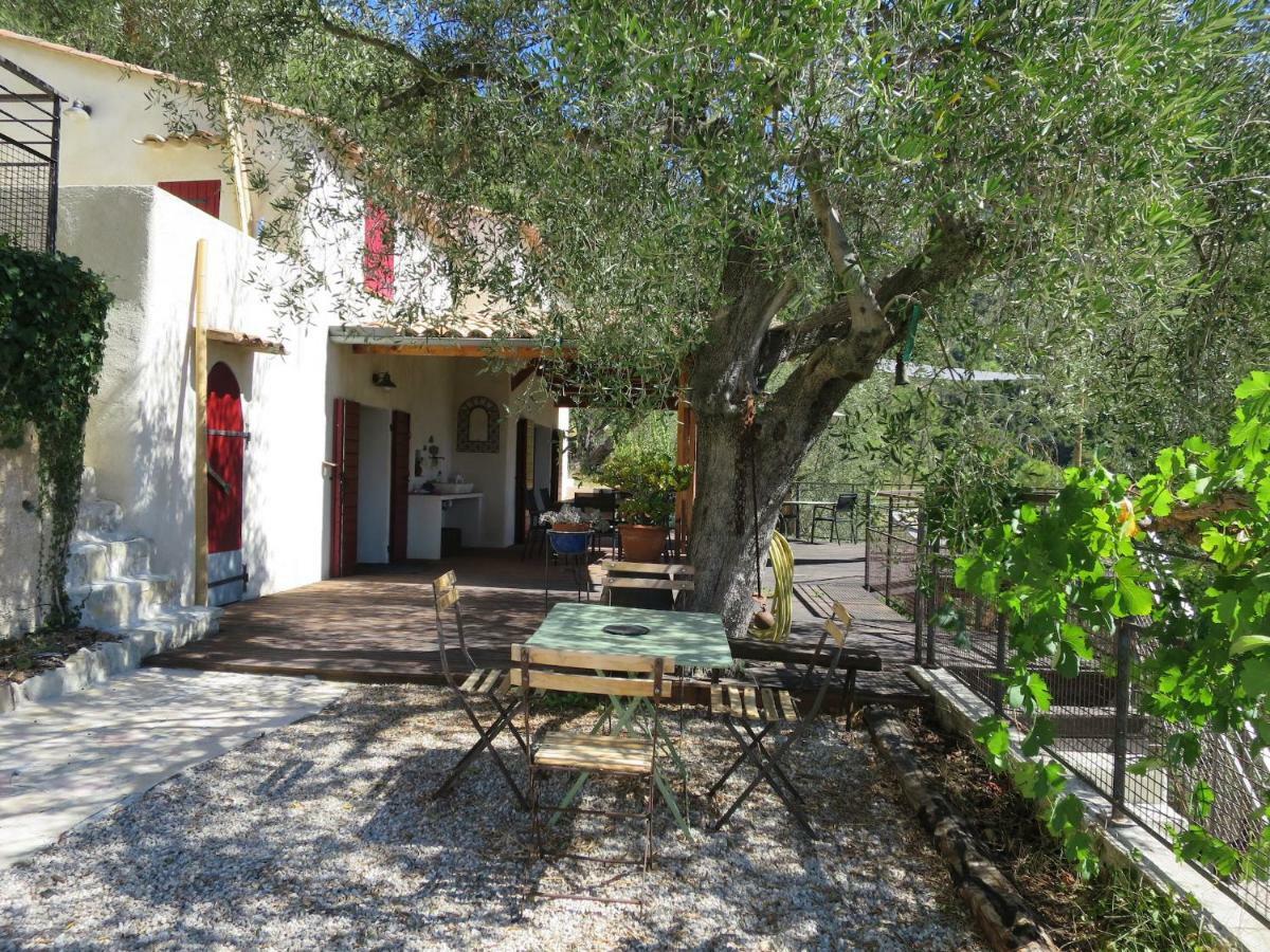 Вилла Les Figaires L'Escarene Экстерьер фото